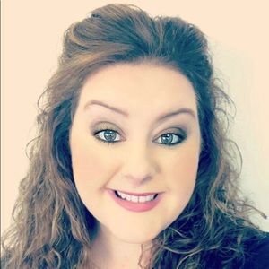 Meet your Posher, Jillian k.
